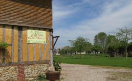 La Charterie extérieur - Au rendez-vous des Normands