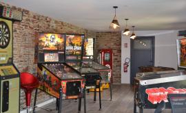 Une zone détente 80's pour une pause relaxante