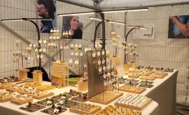 Lenita Bijoux en verre stand - Au rendez-vous des Normands